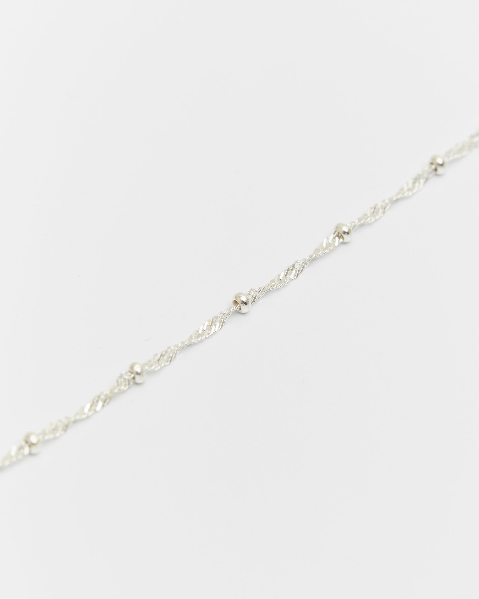 B488 - breeze twist with bead *in stock