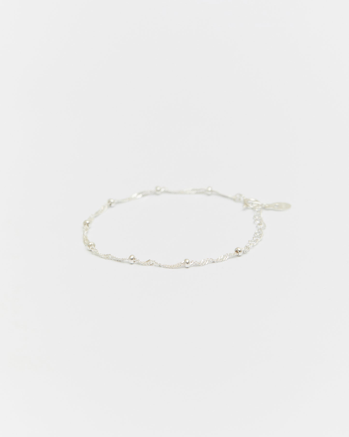 B488 - breeze twist with bead