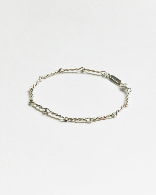 B492 - twisted sterling chain