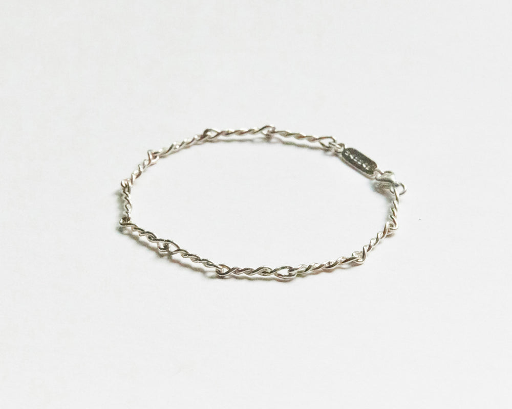 B492 - twisted sterling chain