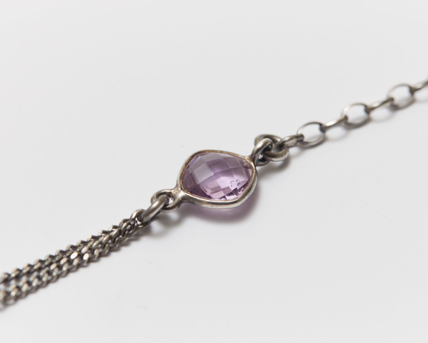 B581_E -amethyst luster link