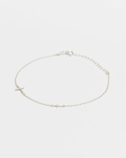 B614 cross axis chain bracelet in 925 sterling silver with a small cross charm by HANNA543