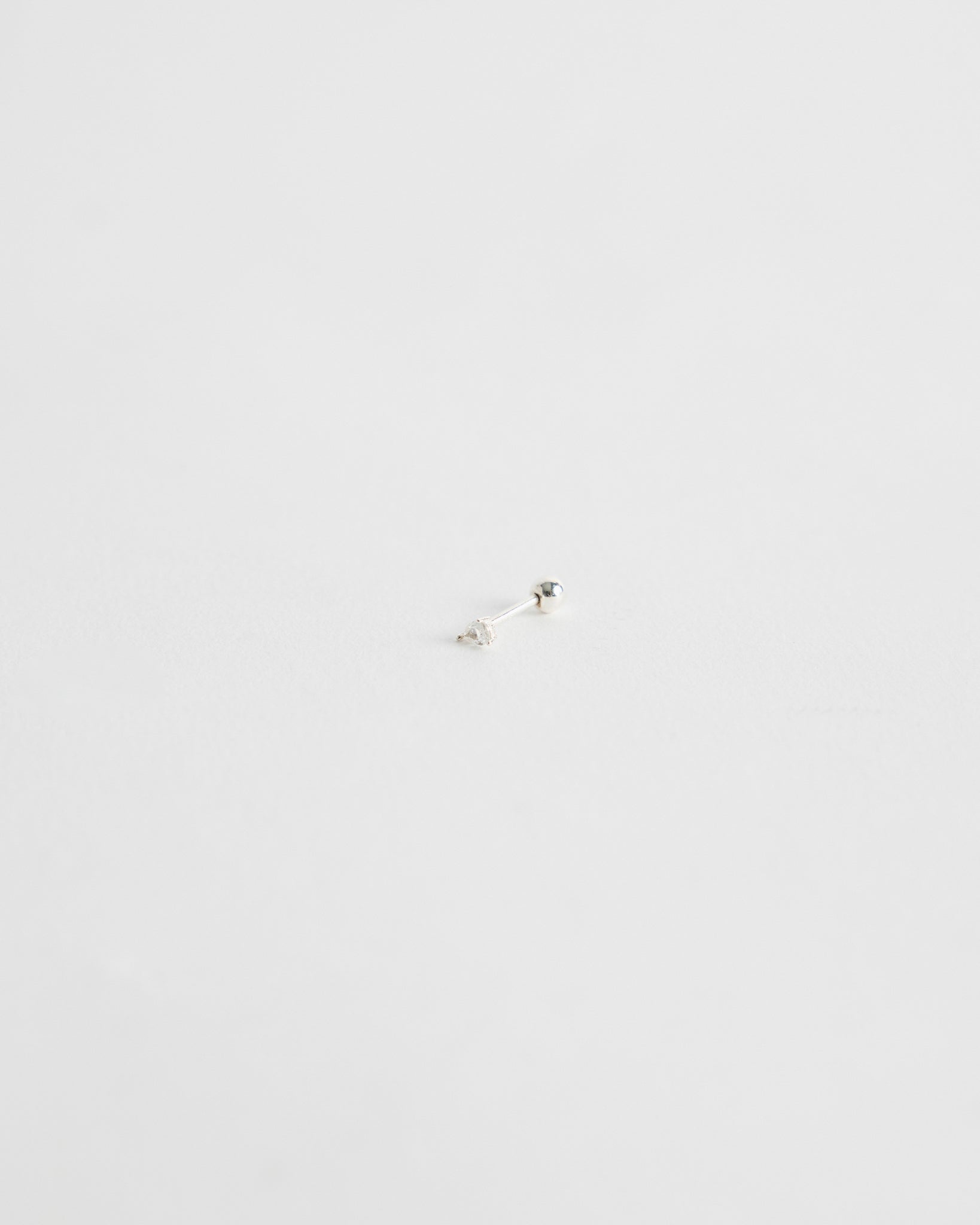 E1026 - tone drop stud *in stock