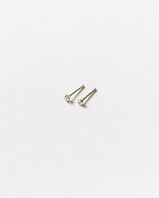 E615 14K solitaire stud earrings in solid 14K gold by HANNA543