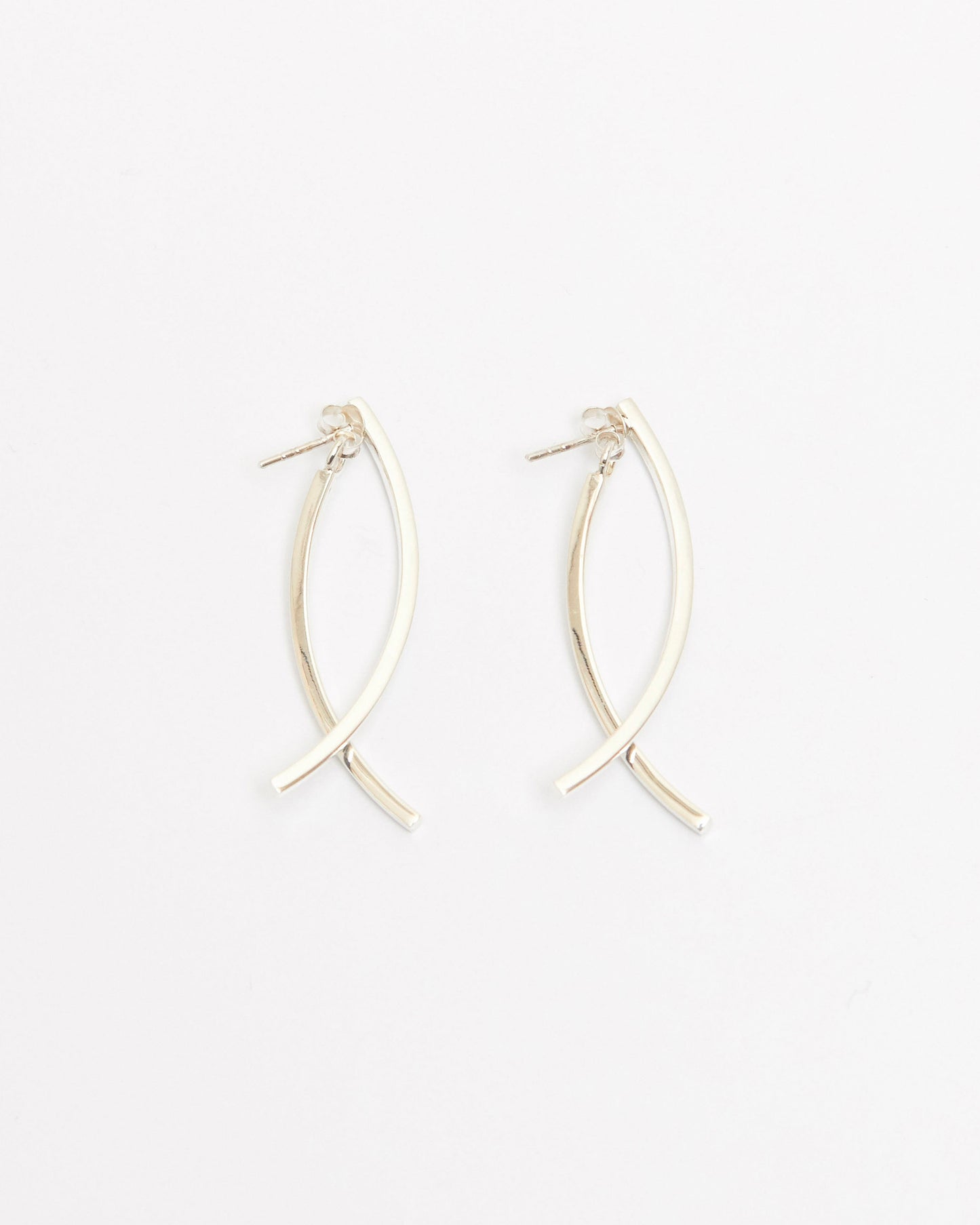 E809 - twist arc hoops