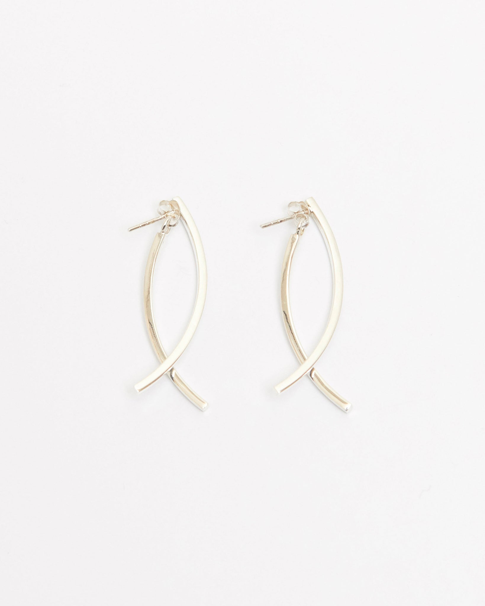 E809 - twist arc hoops *in stock