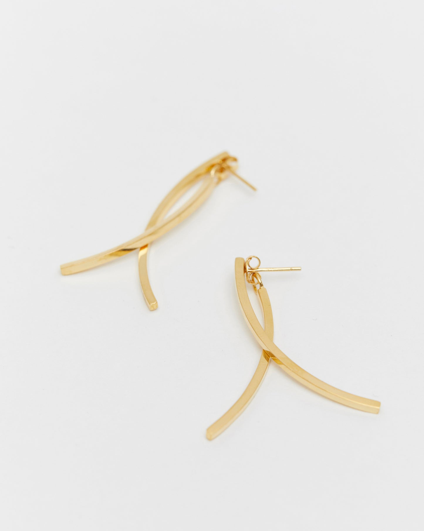 E809 - twist arc hoops