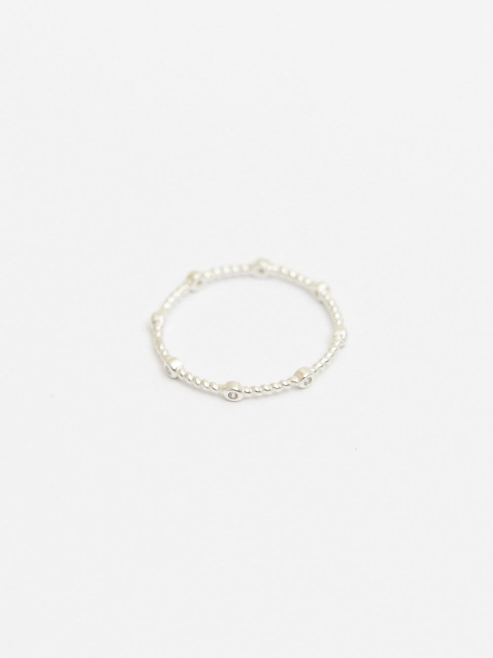 R526S - beaded circle silver