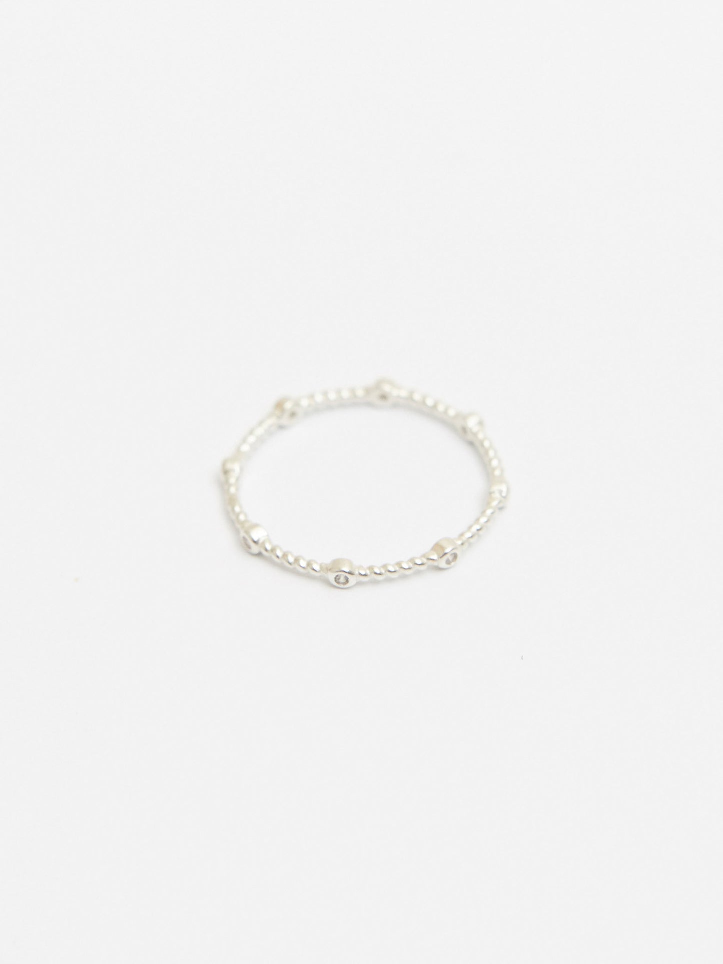 R526S - beaded circle silver