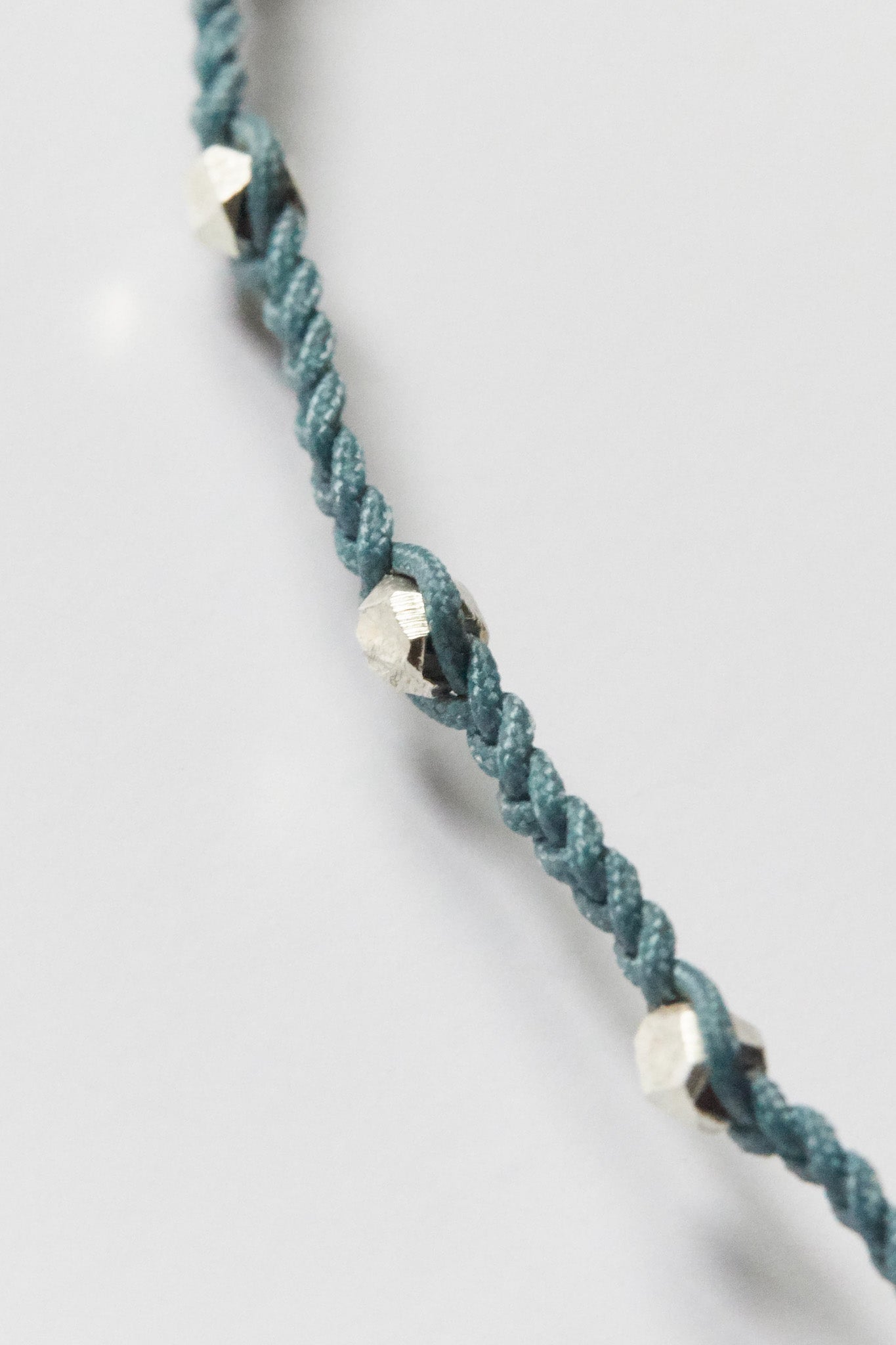 B565_A - silver chips bracelet – HANNA543