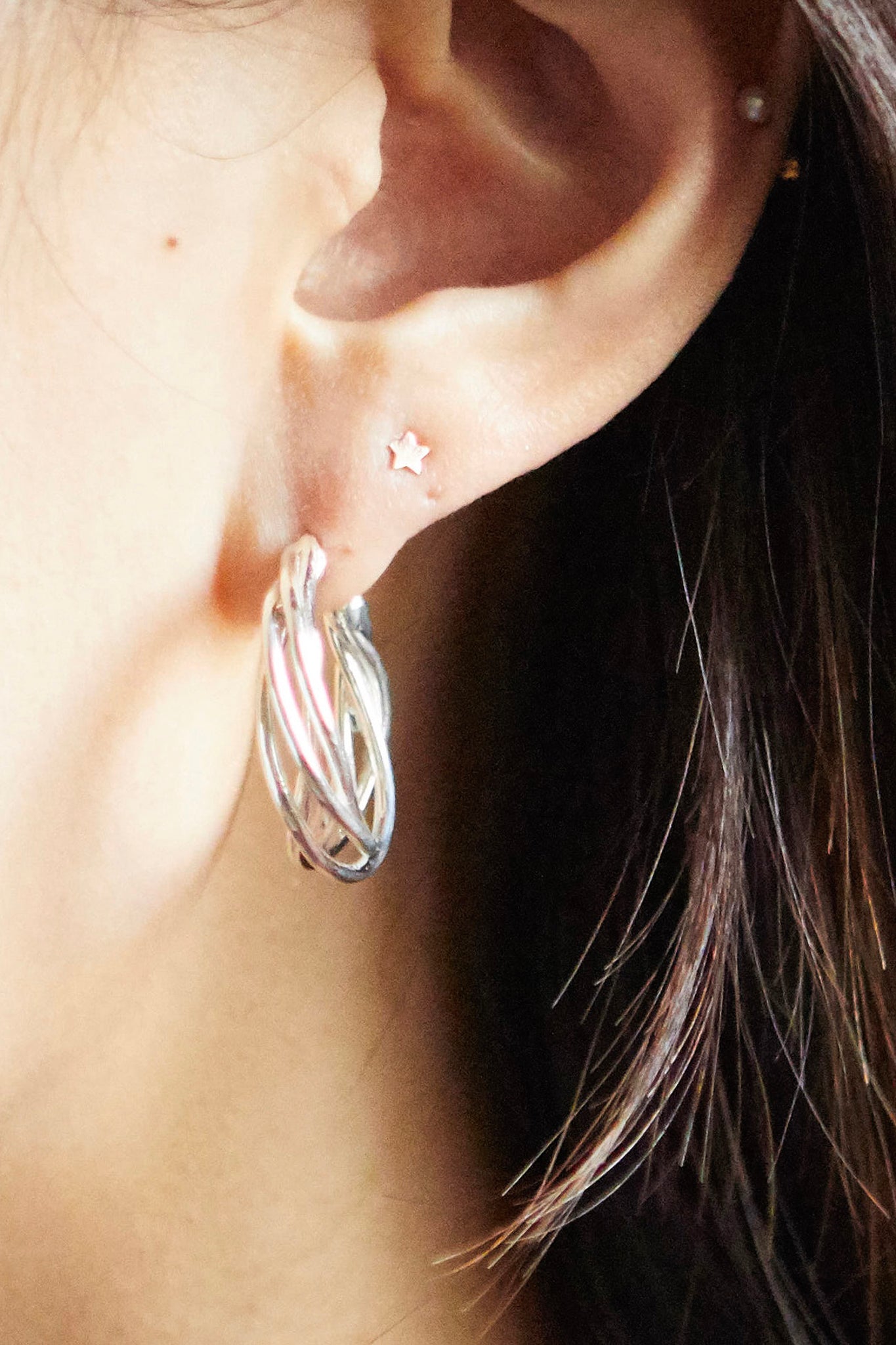 E783S - sterling spiral hoops