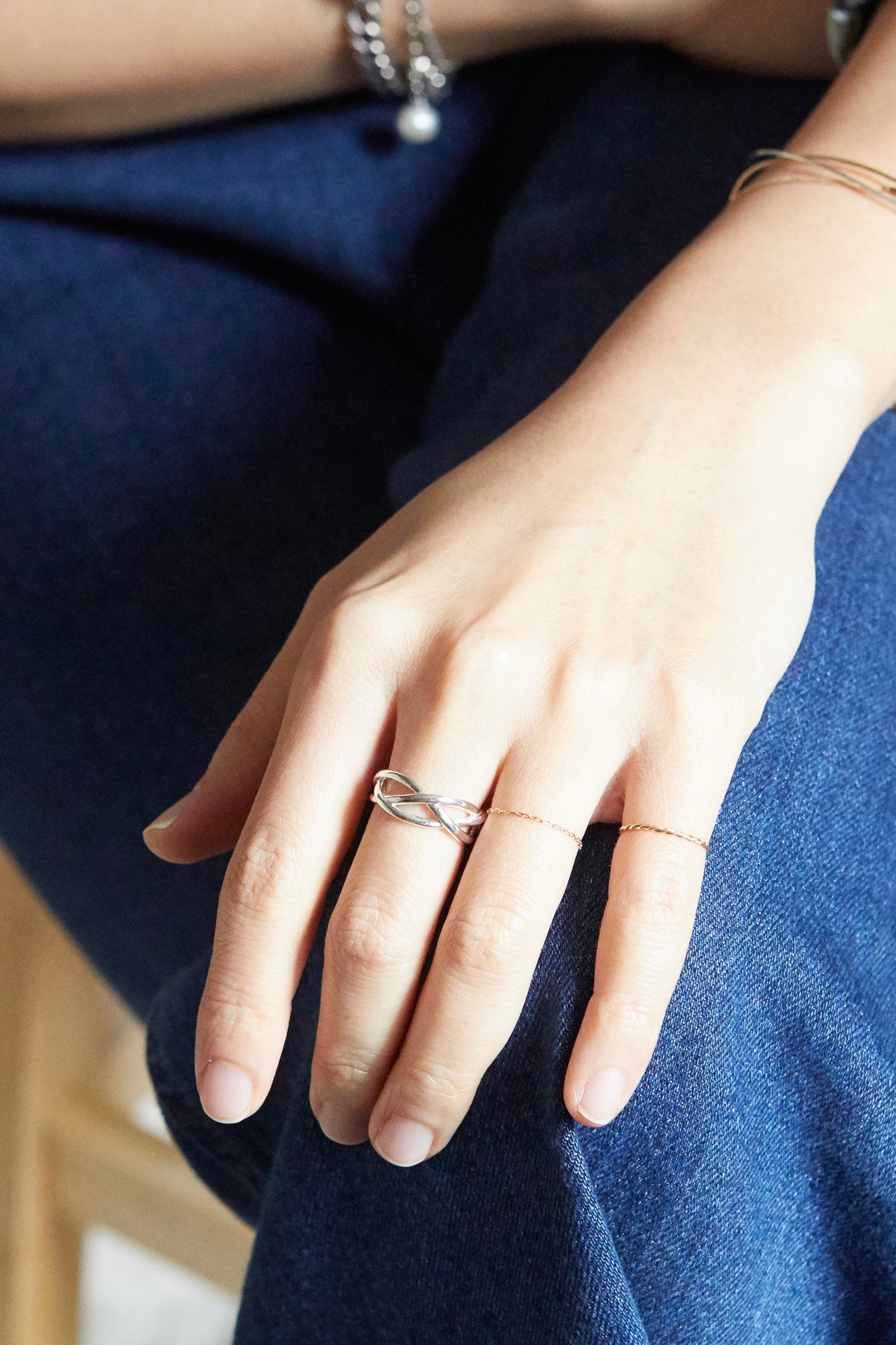 R119 - love entwined ring