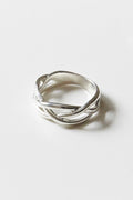 R119 - love entwined ring