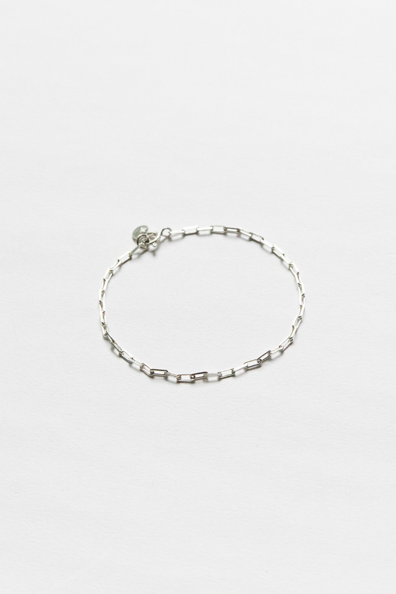 B433 - the modish link bracelet