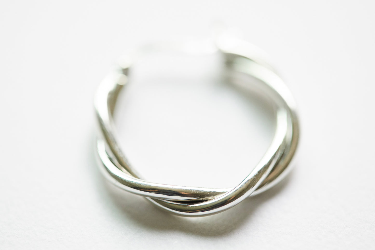 E324S - silver twisted hoops