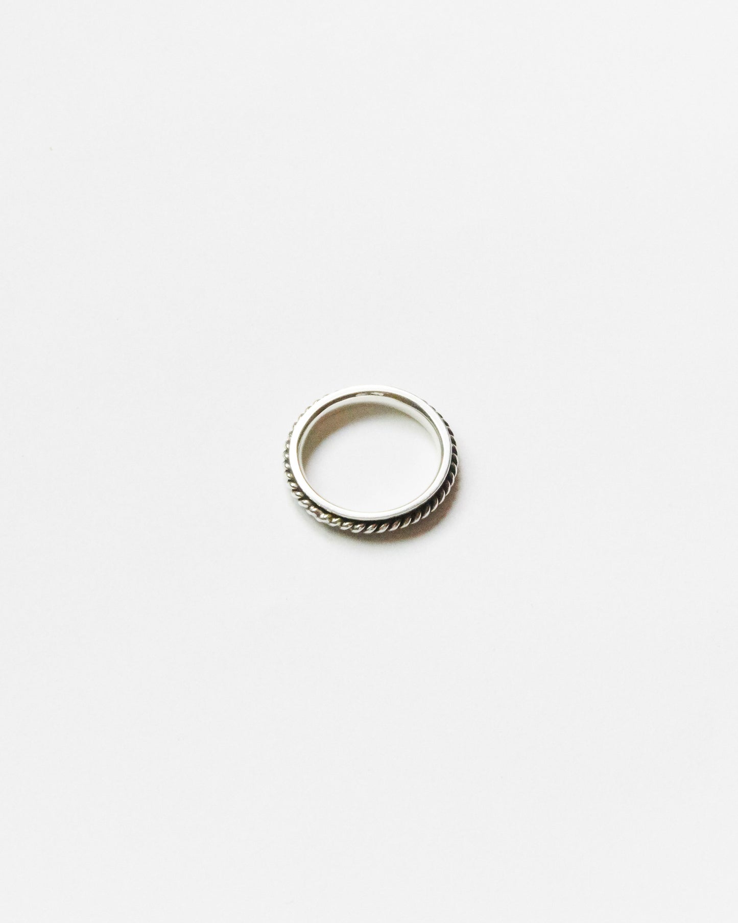 R133 - twist braid band