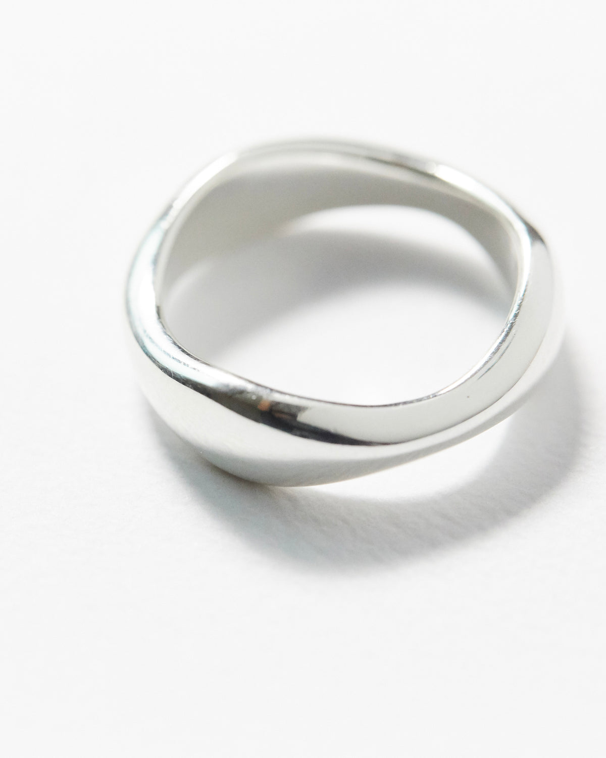 R405 - fluid wave band