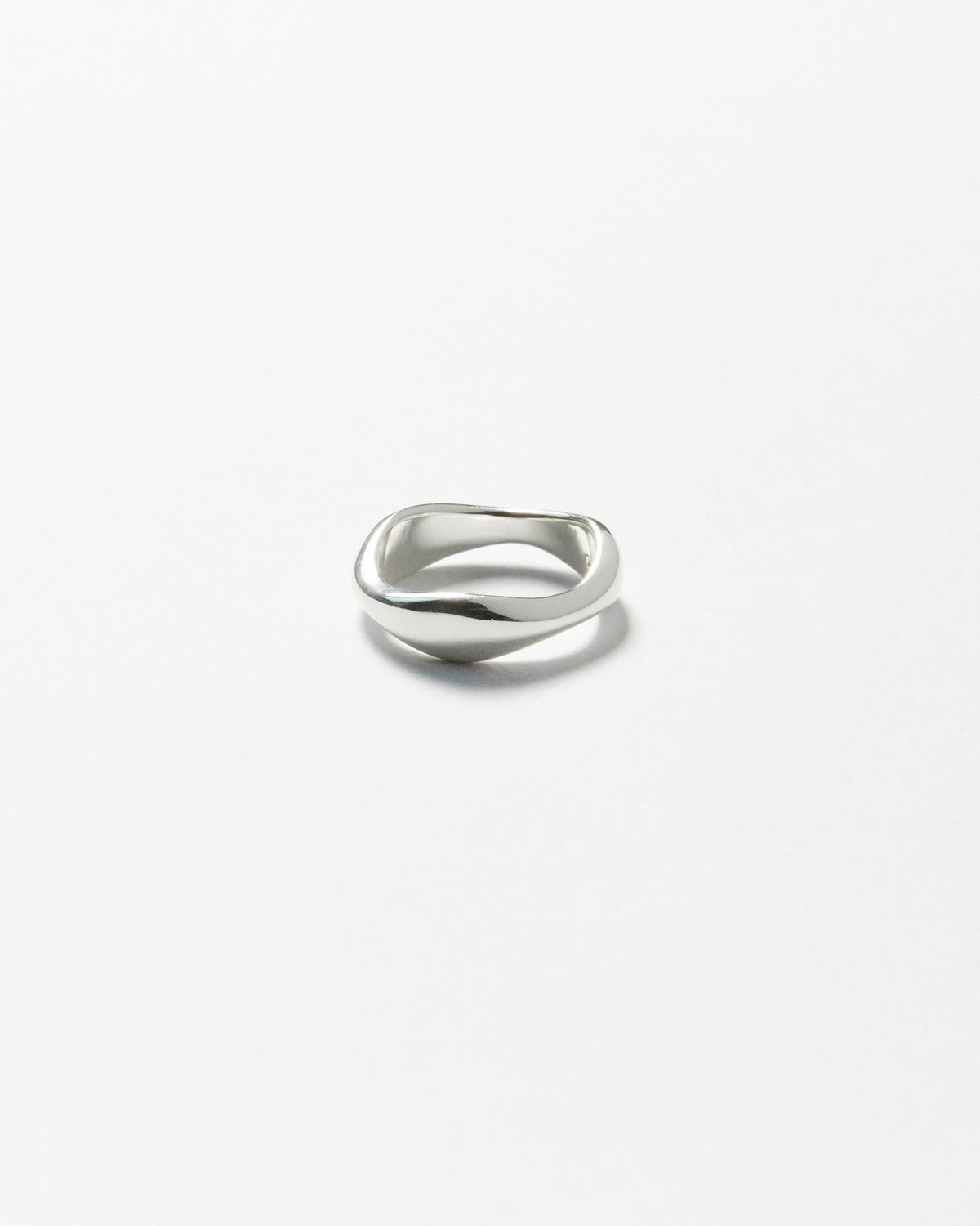 R405 - fluid wave band