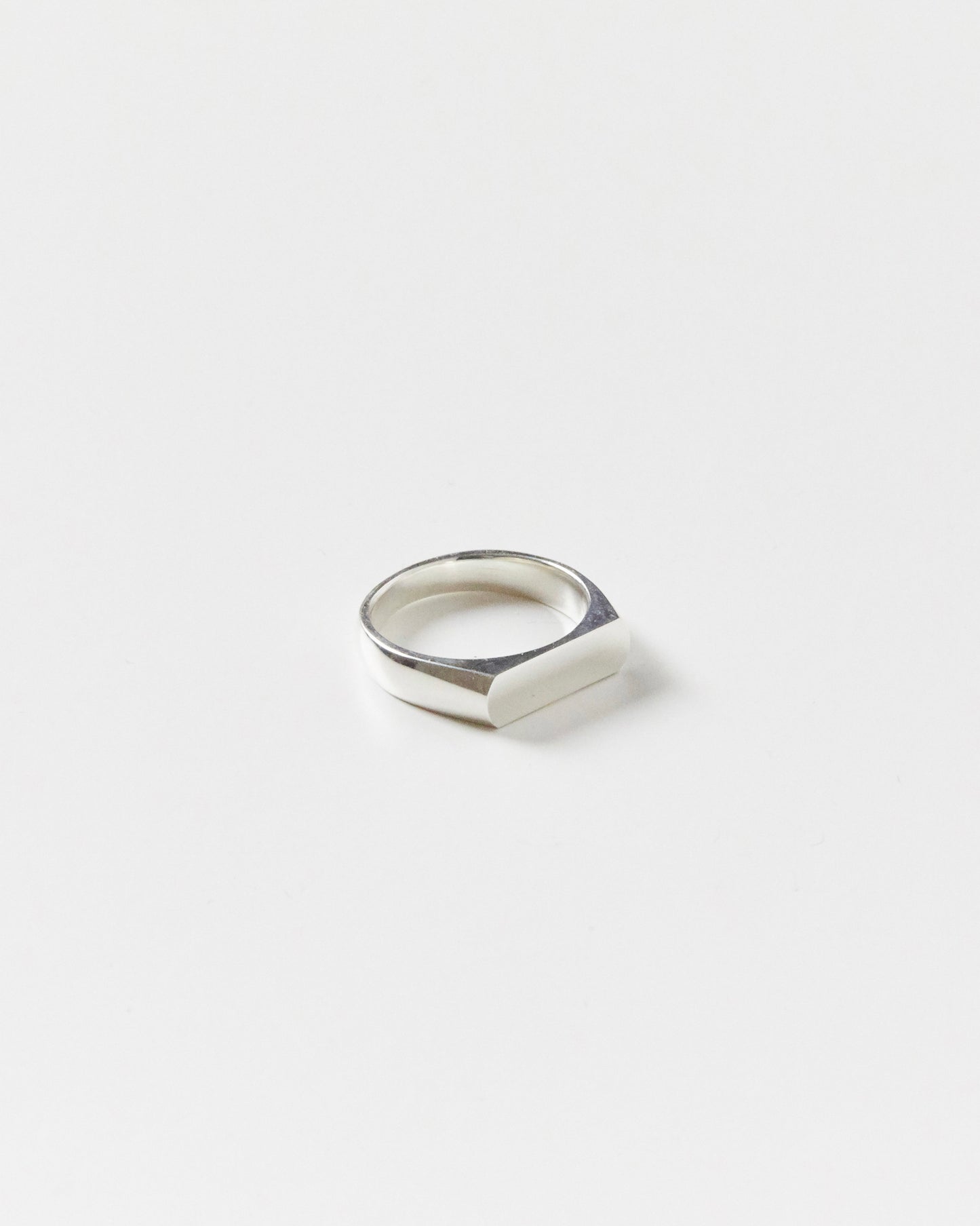 R481 - flat edge band