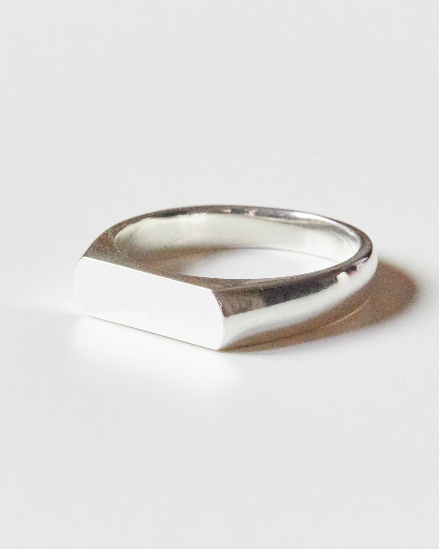 R481 - flat edge band