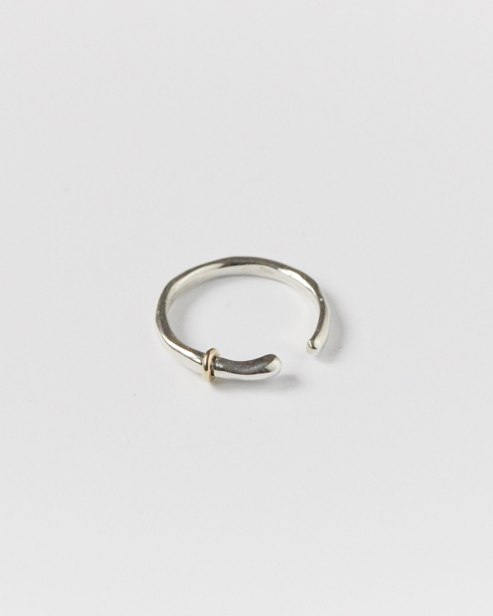 R496 - looped & loose *in stock