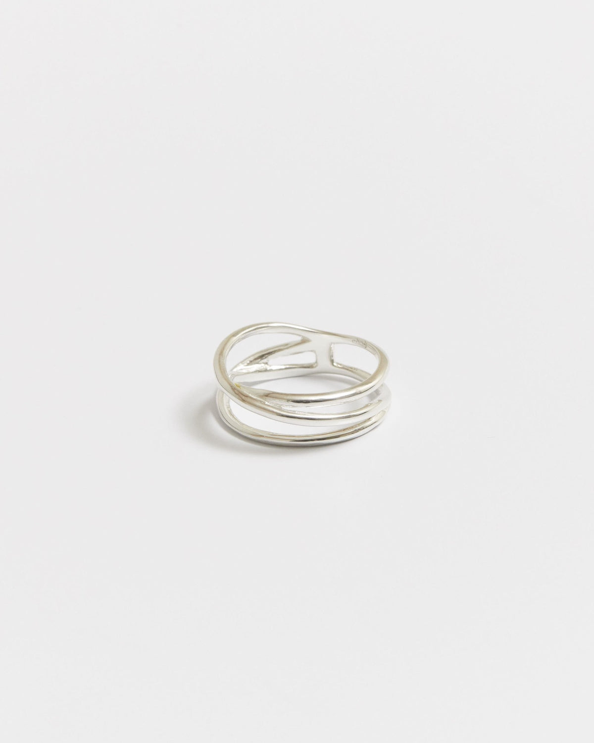 Open sterling silver ring made of three fine crossing lines, side view – HANNA543 R506 triple air lines
