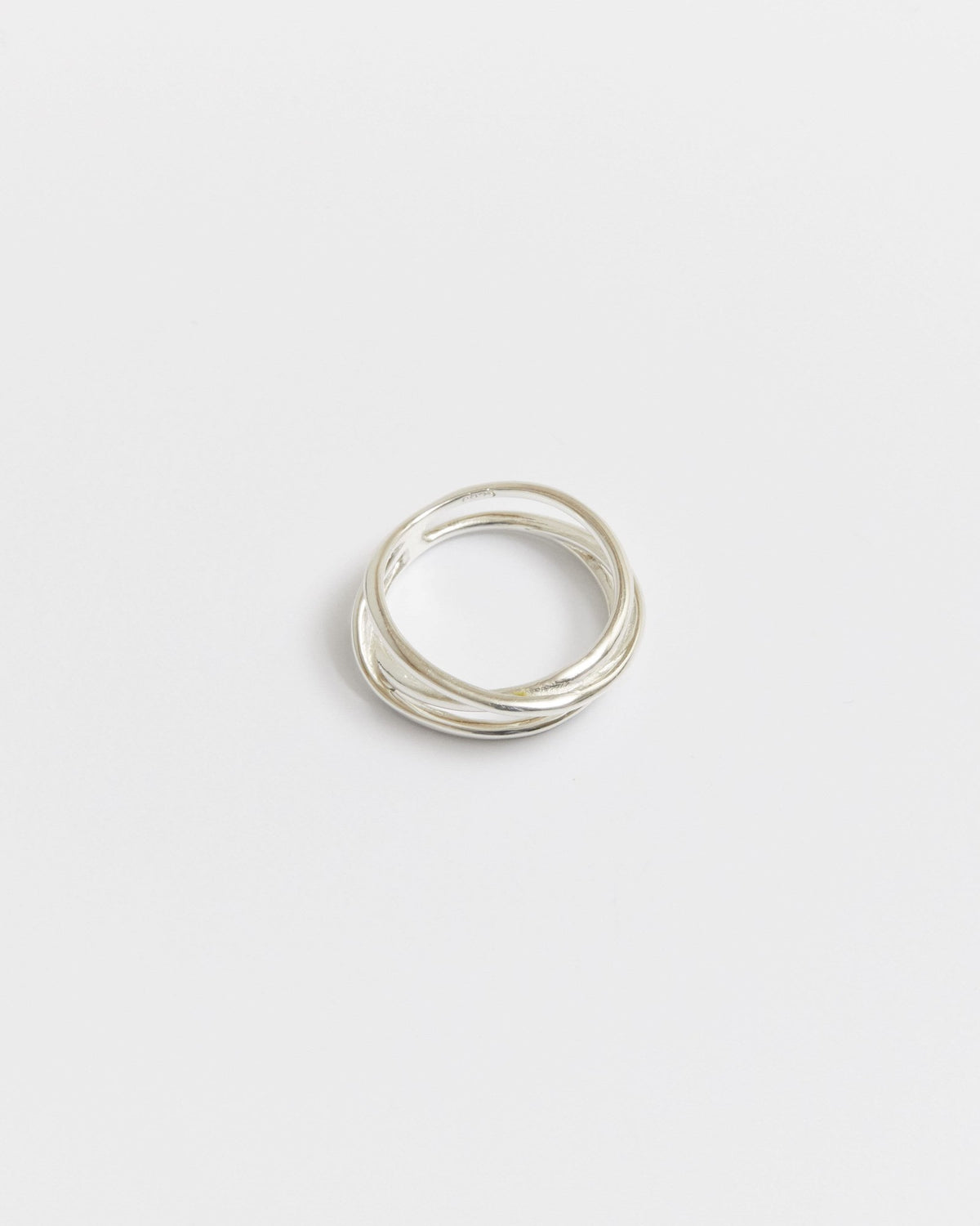 Sterling silver triple line wire ring on a light gray background – HANNA543 R506 triple air lines
