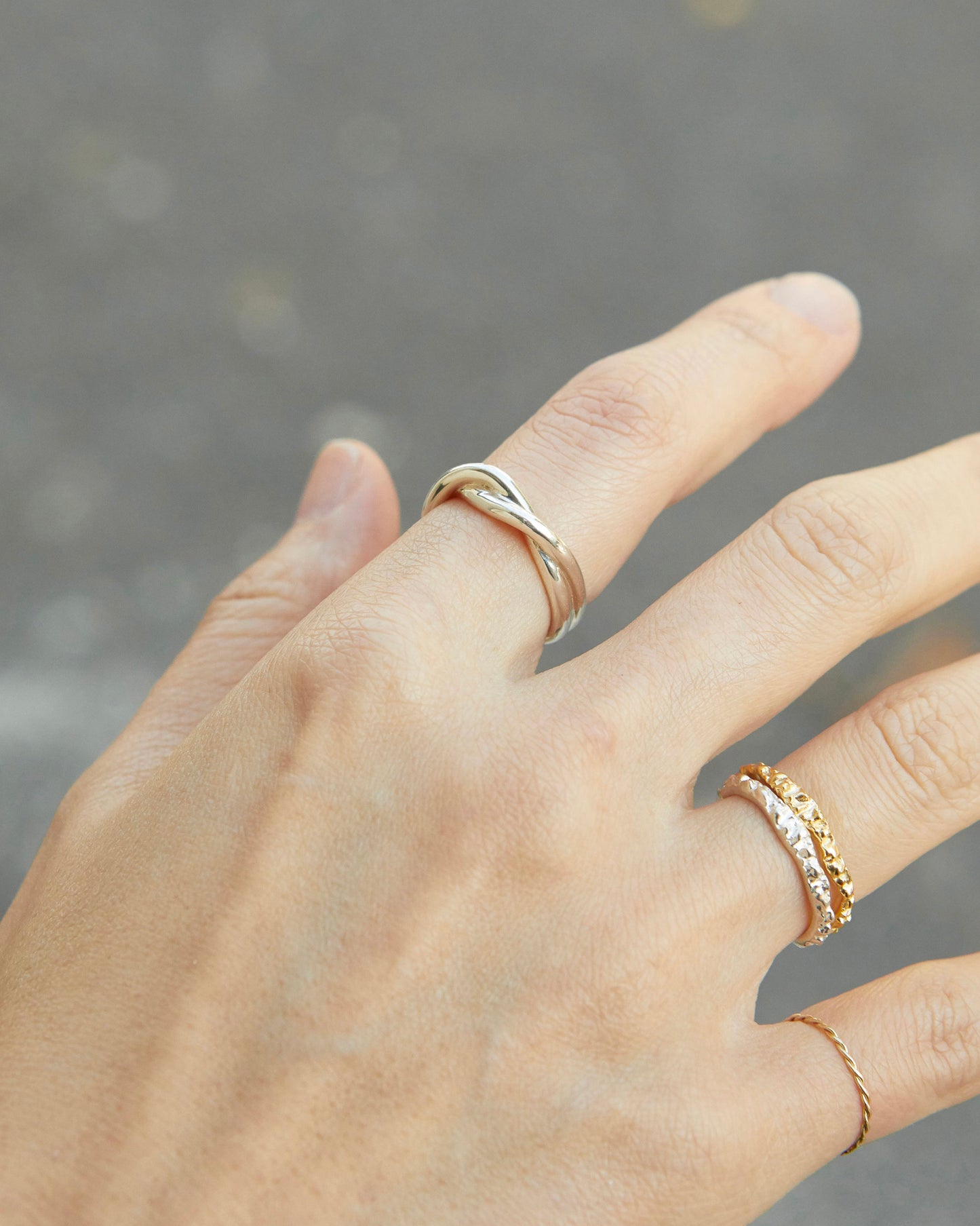 R527 - fractured glow ring *in stock