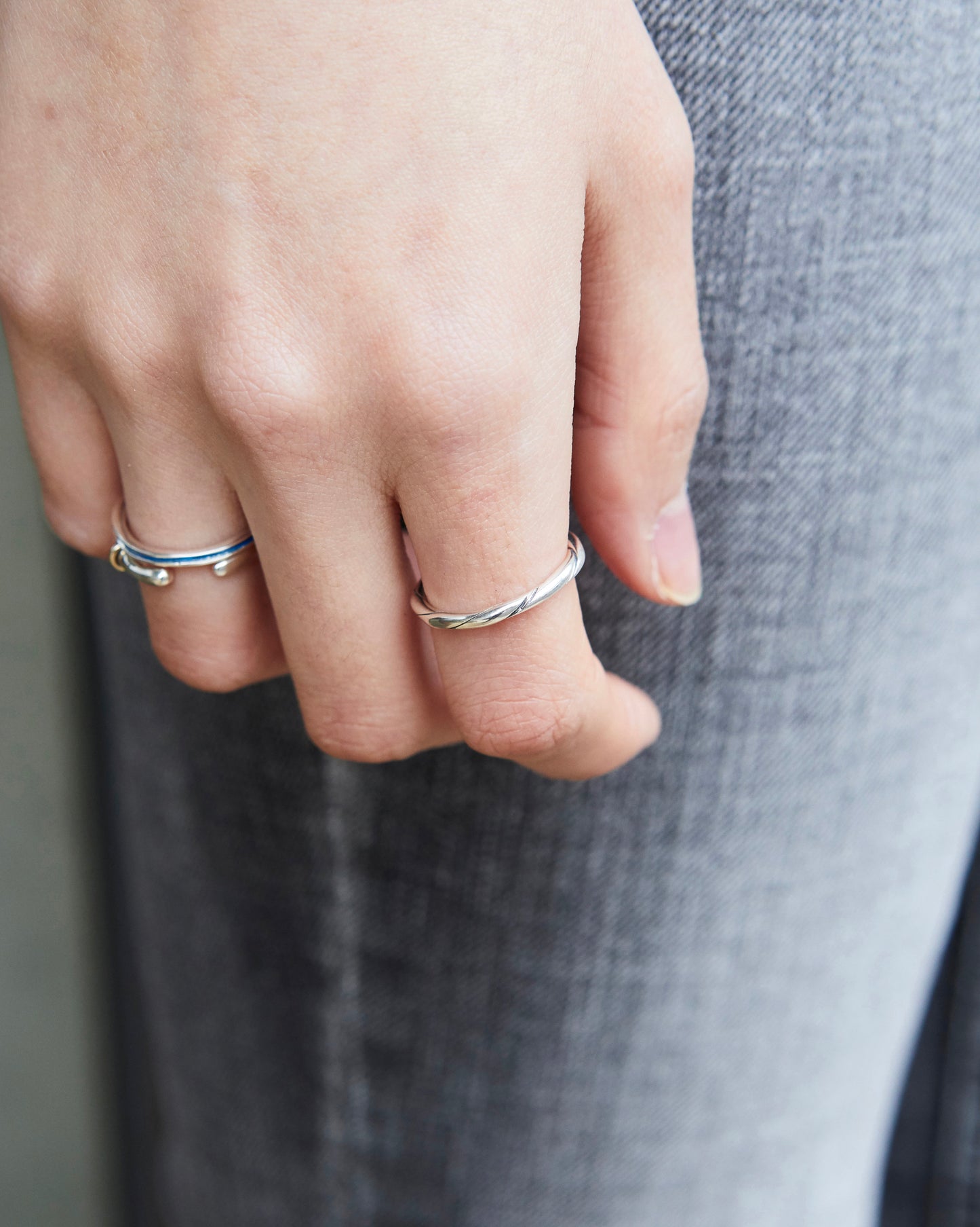 R608 - silver drift line *in stock