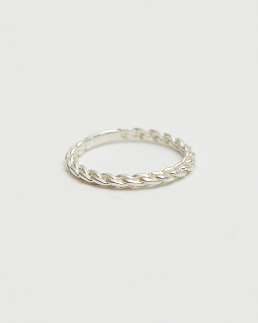 R613 - silver knot band