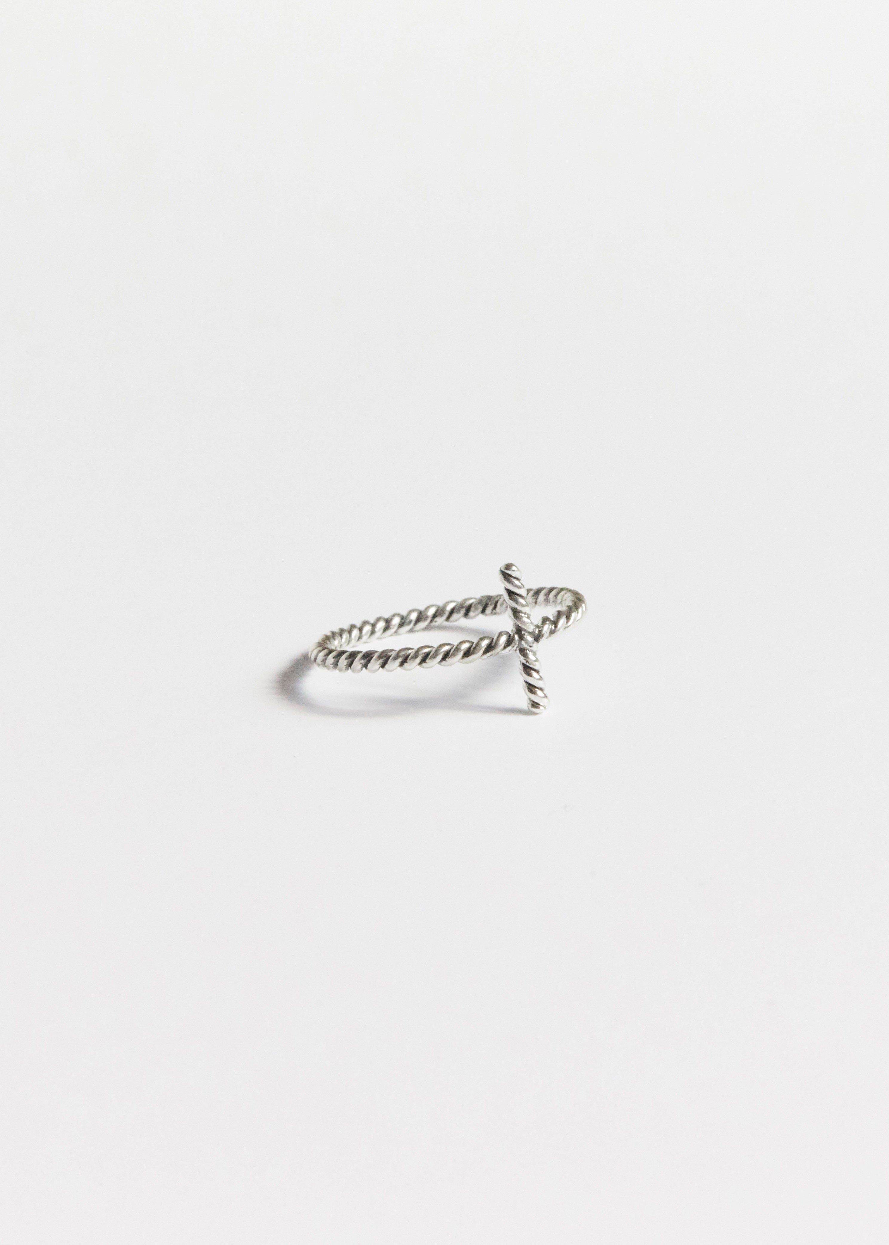 one ring, no effort, still wins the entire look