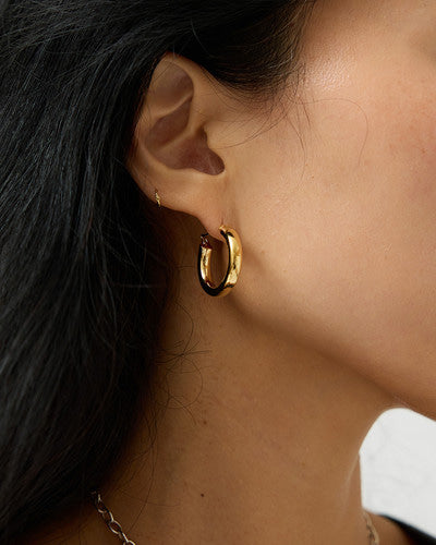 volume click hoop earring – slow jewelry handmade in Seoul | HANNA543