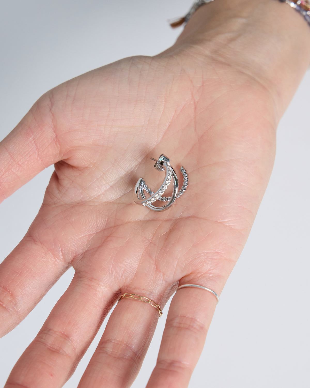 sparkle drop stud earring – a light stud for everyday wear | HANNA543